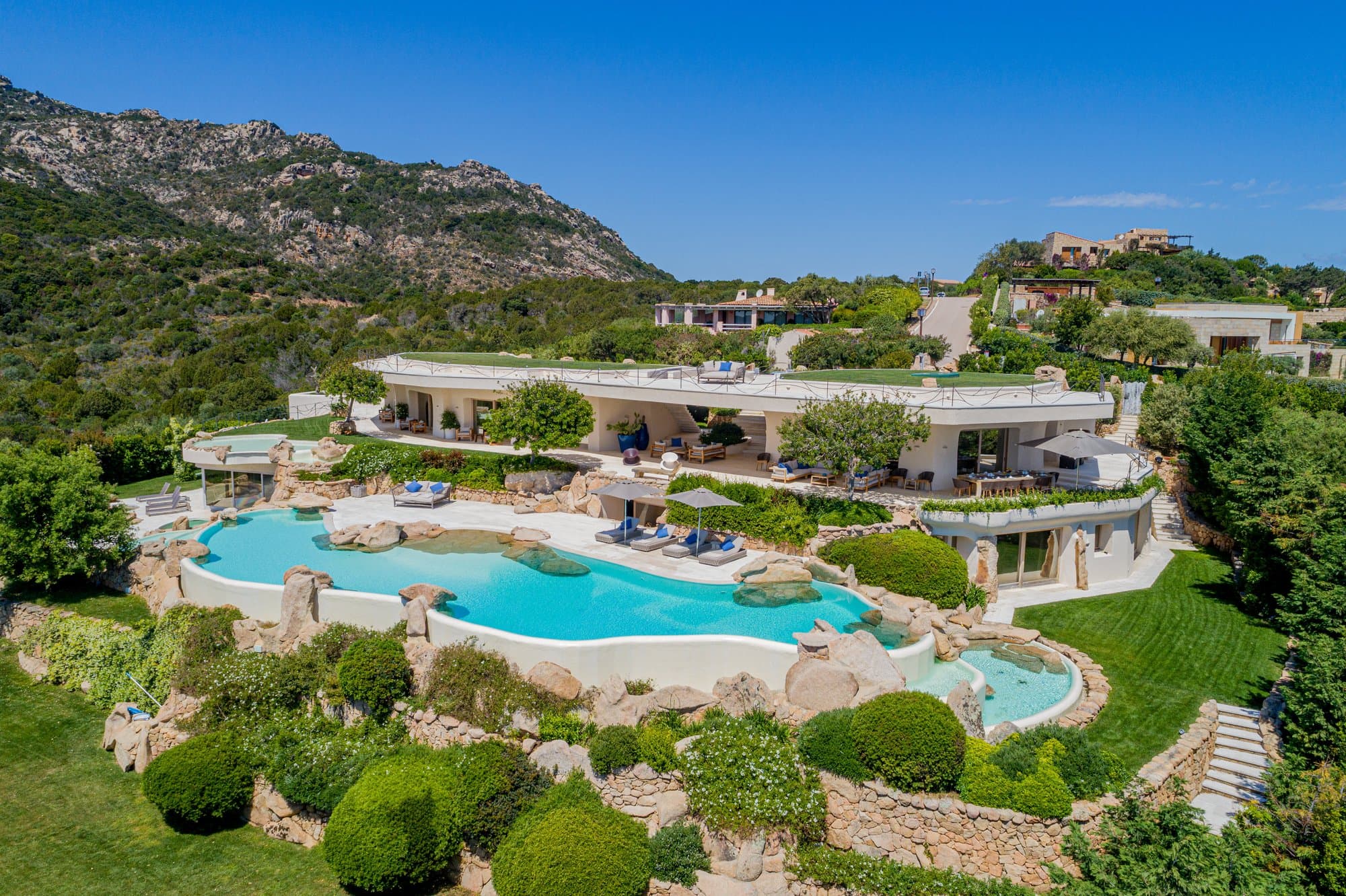 Villa with sea-view roof gardens — view 2